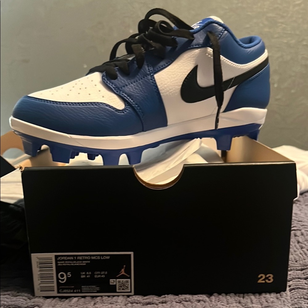 Nike Blue and White Athletic Shoes with Classic Design